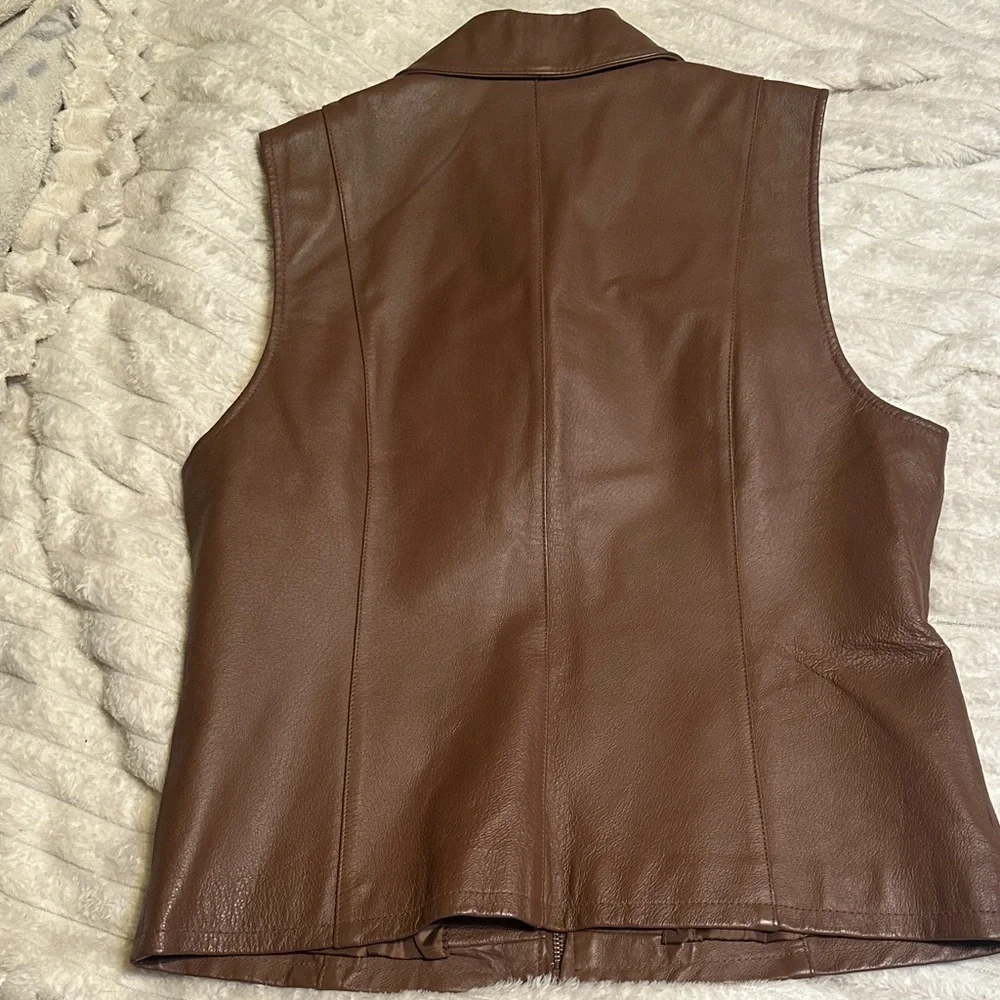 Lisa International women’s Brown genuine Leather Vest with front zipper size M - Picture 7 of 9